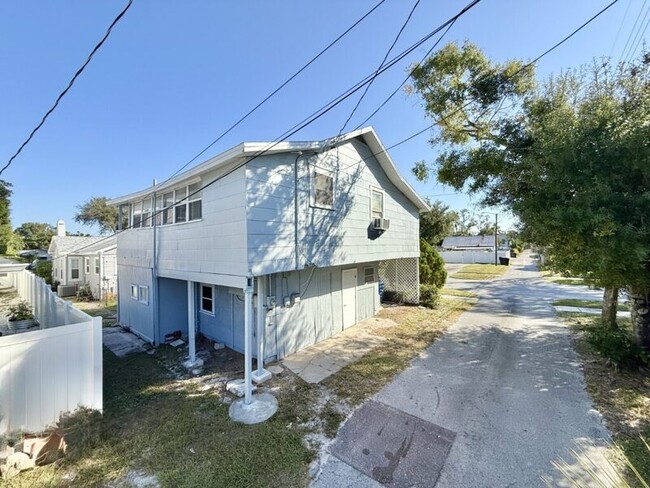 Photo - 501 53rd St S