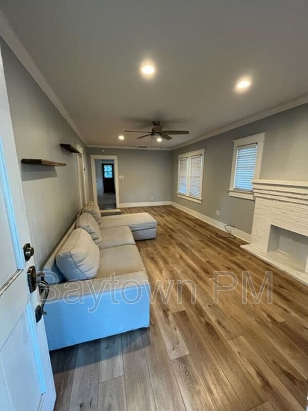 Photo - 203 W Haya St