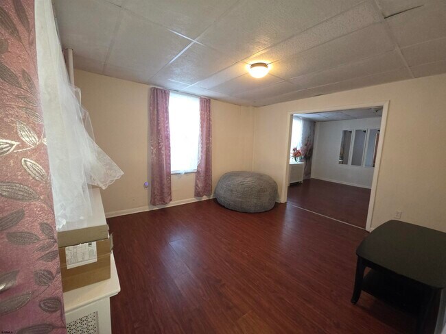 Photo - 604 N Indiana Ave