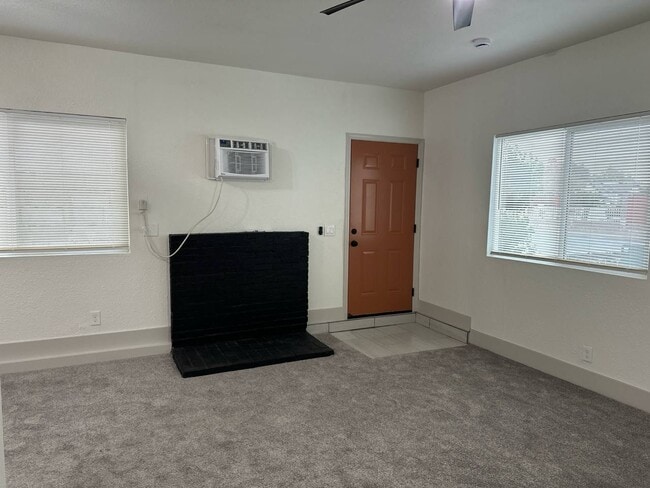 Photo - 289 Holly St Unit 289 Holly B