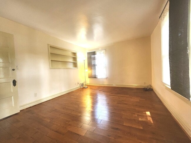 1018 S Maple Ave Unit 2