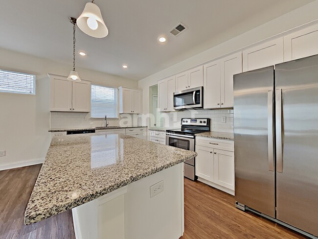 Photo - 104 Cobblestone Dr