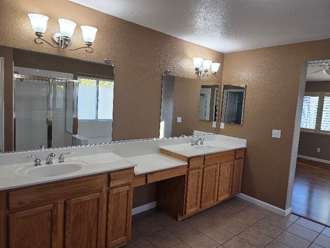 Photo - 2816 Almond St