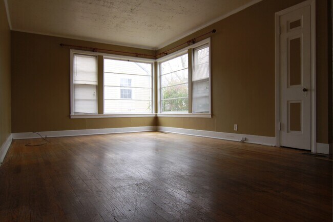 Photo - Lookout Drive-121 Unit Up