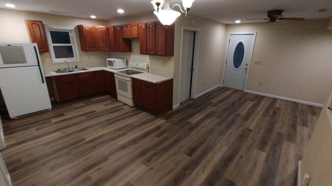 Photo - 12516 N 1035th St