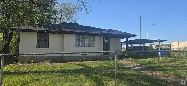 Building Photo - 230 W Louisiana Ave Rental