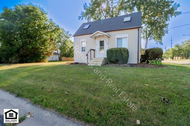 Now available 3 bedroom home - Now available 3 bedroom home