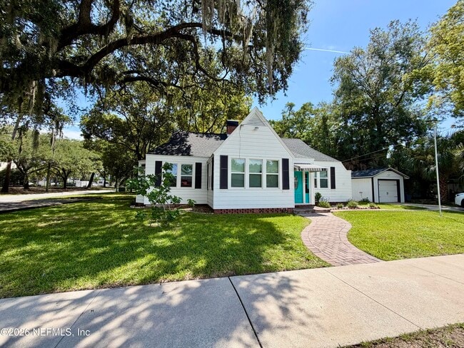 Building Photo - 1407 Belmonte Ave