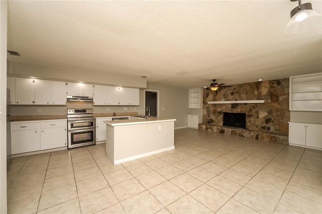 Photo - 2229 Flaming Arrow Dr