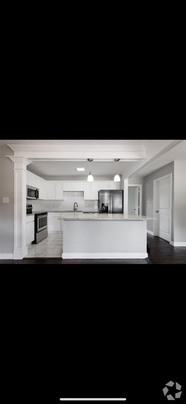 Building Photo - 4512 Wabash Ave Rental