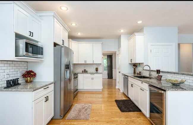 Photo - 5218 Stapleton Dr