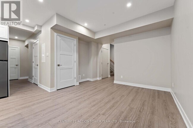 Photo - 280 Lévis Ave Unité B