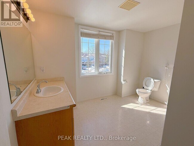 Photo - 360 Pastern Trail