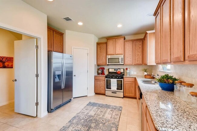 467 Twisted Oaks Ln