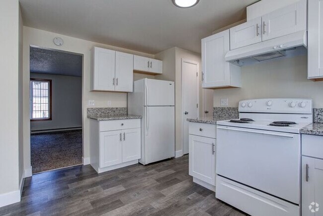 Building Photo - 2 bedroom unit available!! Pets OK! Rental