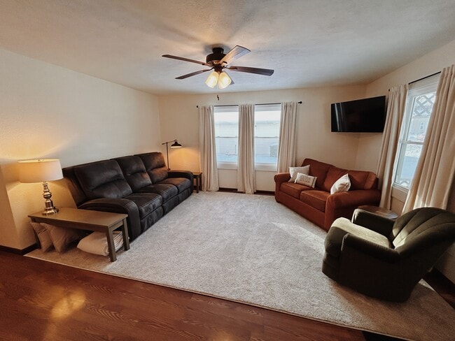 Photo - 614 Mercer Ave