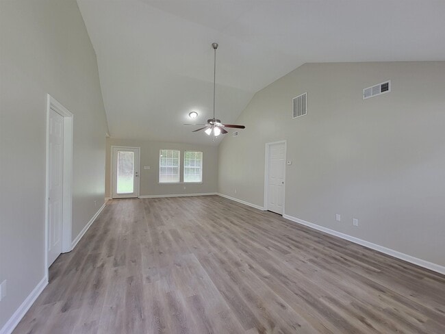 Photo - 7025 Stoneridge Dr