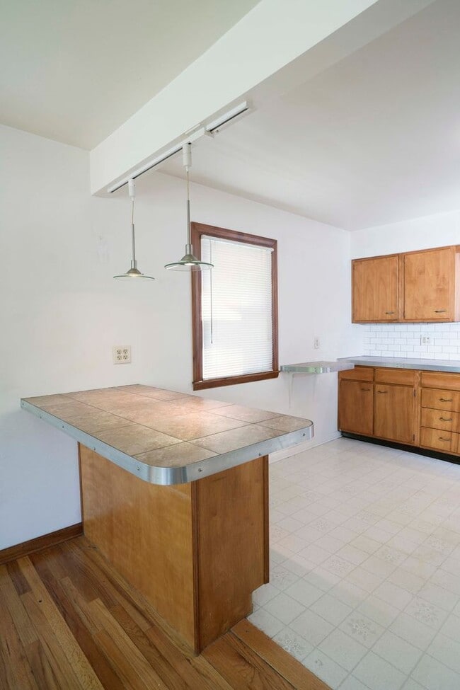 Photo - AVAILABLE NOW - Fully Updated 4 Bed / 2 Bath in Gladstone – Open Floor Plan + Large Fenced Yard!