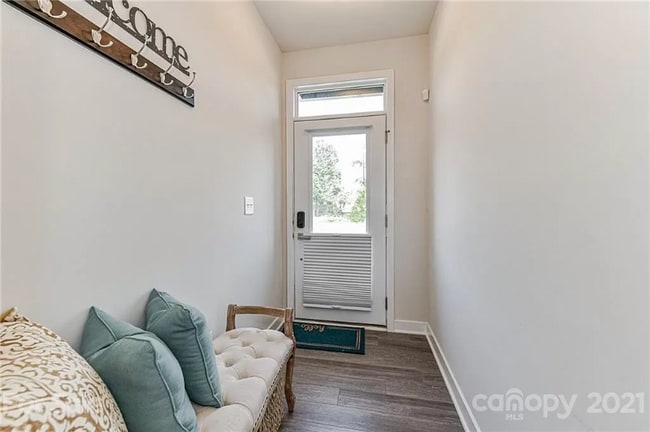 Photo - 272 Parkwood Ave