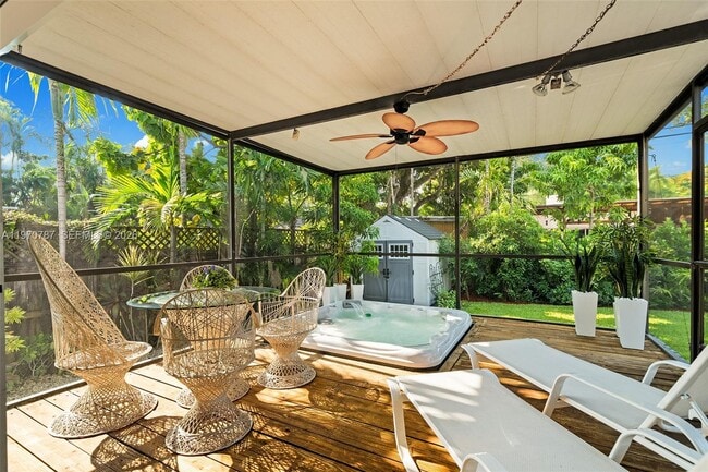 Photo - 430 NE 52nd Terrace