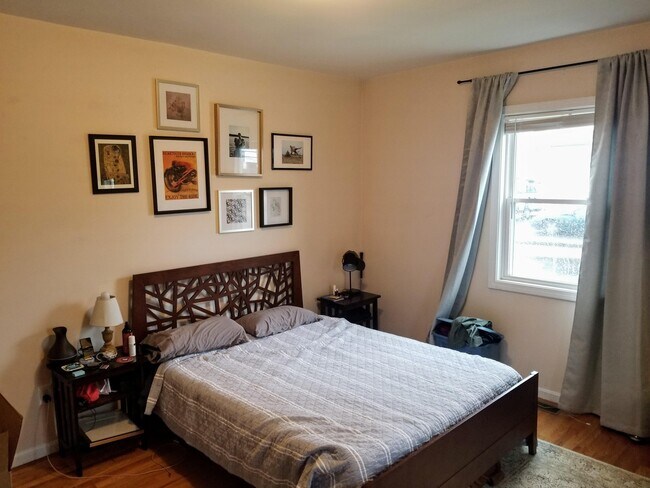 Photo - 213 Newton Street Unidad Newton St
