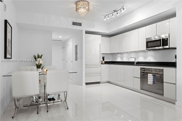 Photo - 1010 Brickell Ave