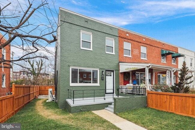 Photo - 537 E Duncan Ave