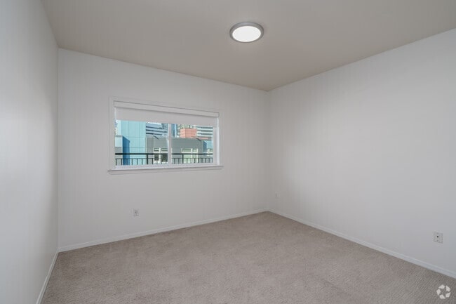 2BR, 2BA - 1,100SF - Bedroom