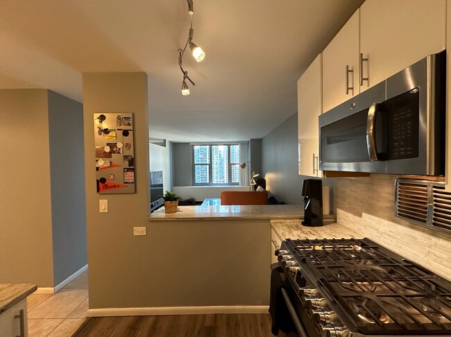 Photo - 400 E Randolph St Unidad 2704