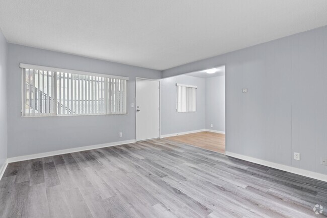 Building Photo - 1633 Chestnut Ave Rental