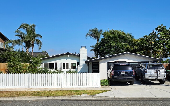 Building Photo - 1650 Tustin Ave Unit Front House