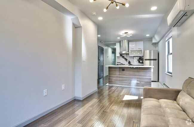 Building Photo - 232 1st St Unit 2 Rental