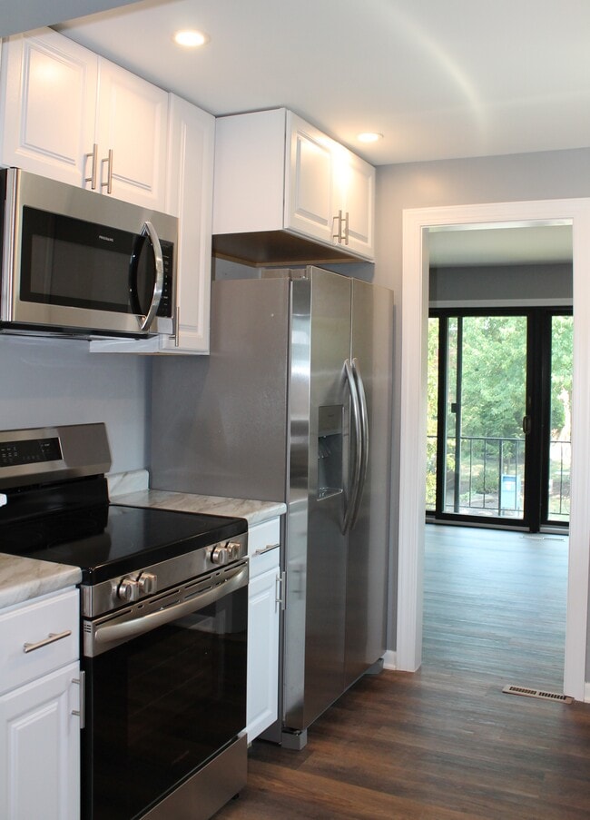 Building Photo - 238 Woodbridge Dr Rental