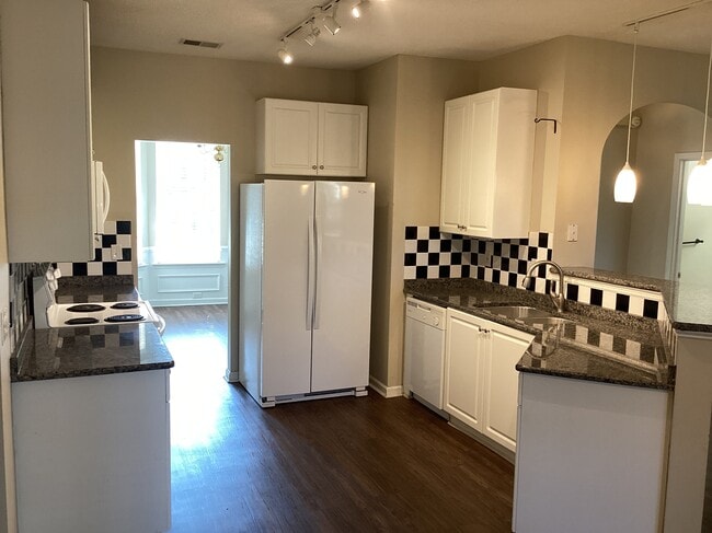 Photo - 121 Sandy Ln