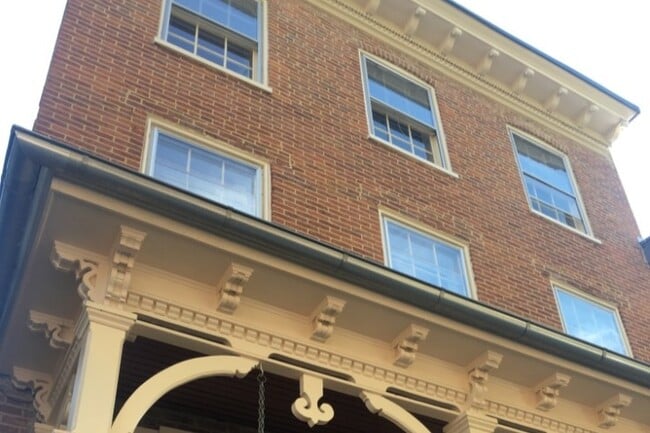 Photo - 25 W Boscawen St Unit 2