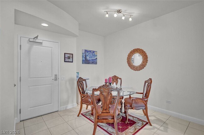 Photo - 200 W Sahara Ave Unit 811