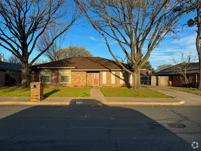 Building Photo - 2722 Margaret Dr Rental