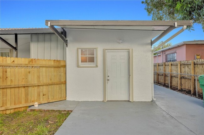 536 NW 25th Ave Unit C