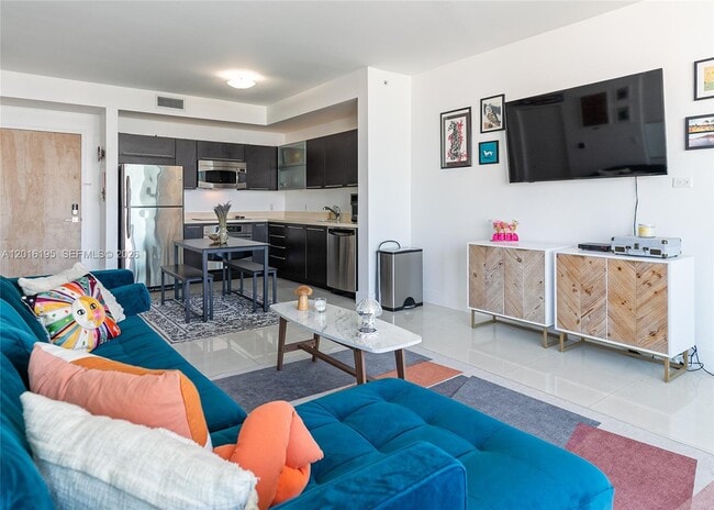 Photo - 90 SW 3rd St Unidad 1611