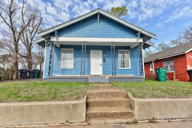 Photo - 2105 N Lottie Ave House