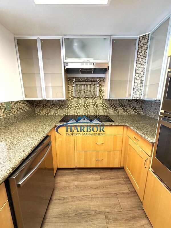 Photo - 700 E Ocean Blvd