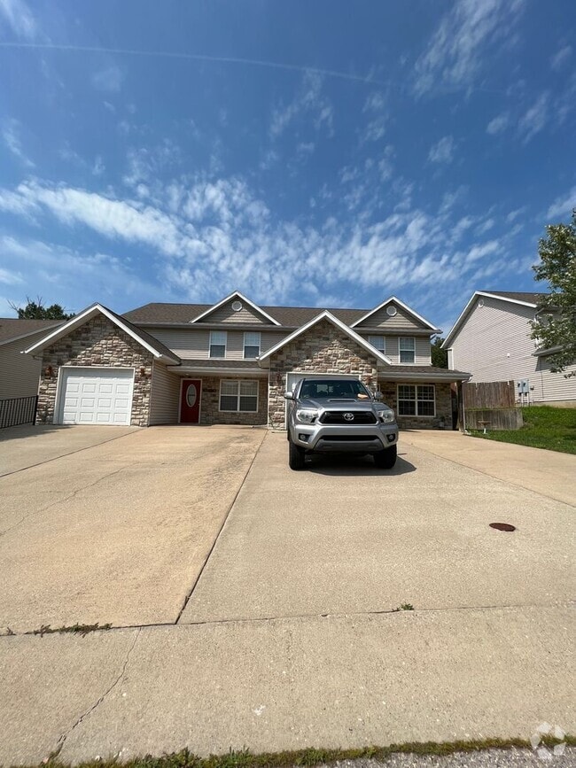 Building Photo - 16298 Holy Cross Ln Unit 16298 B Holy Cross Rental