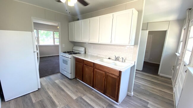 Photo - 903 W Purtscher Dr
