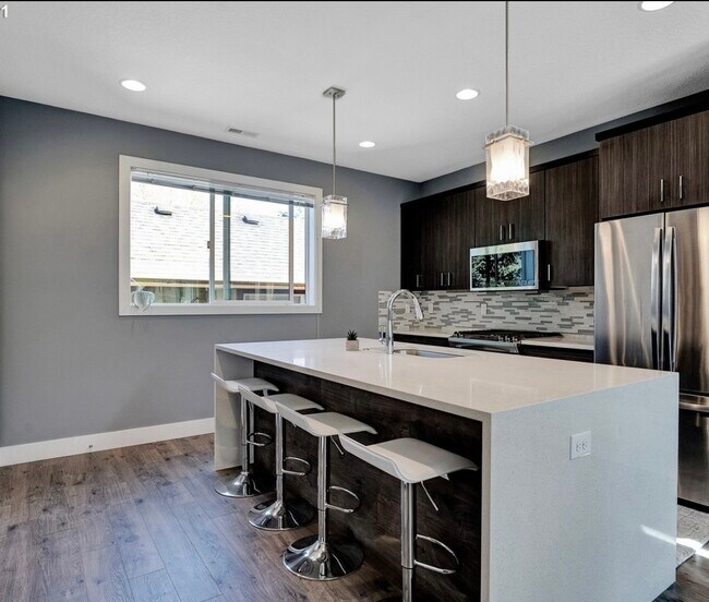 Photo - 10410 SW 46th Pl