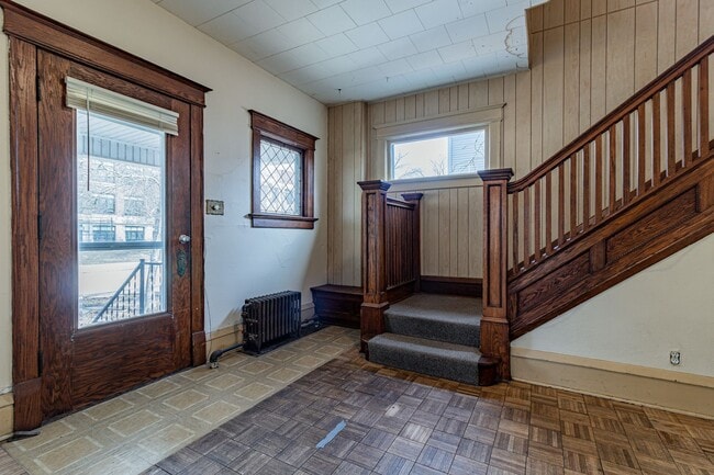 Photo - 311 W Green St