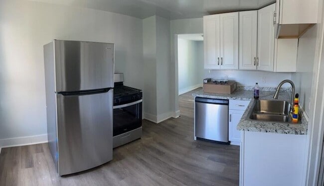 Building Photo - 79 St Charles St Unit 79 St Charles Apt 2