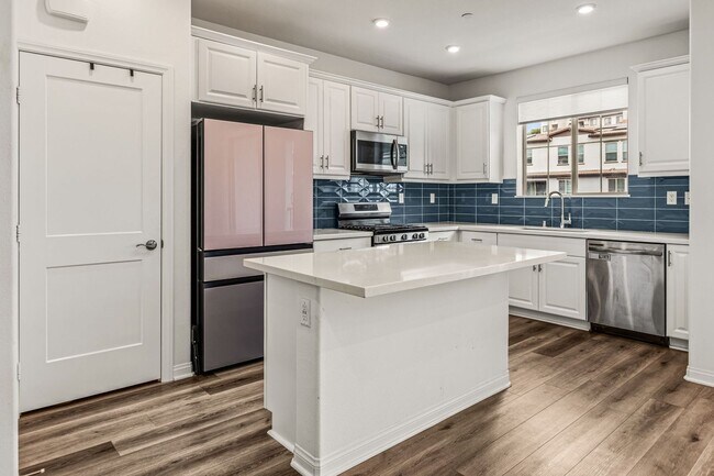 Photo - Highly upgraded 3 Bed 3 Bath Townhome with Resort Style Amenities