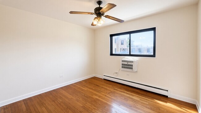 Photo - 6454 N Ridge Blvd Unit 2W