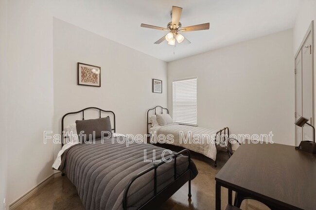 Photo - 10071 Shadow Wood Cir