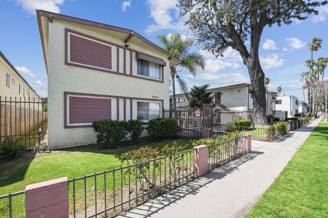 Vista exterior de la comunidad - Westland @ 69th Street Apartamentos